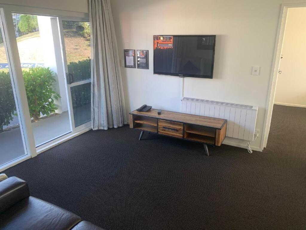 The Riccarton Hotel Christchurch Bagian luar foto