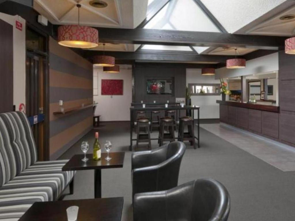 The Riccarton Hotel Christchurch Bagian luar foto