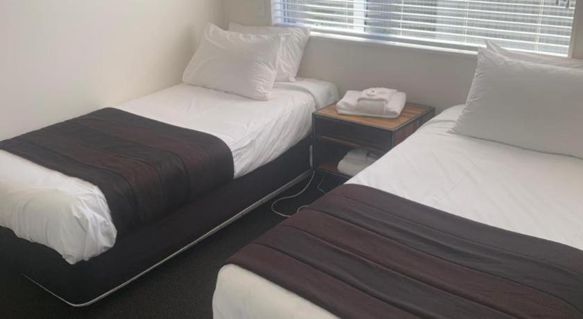 The Riccarton Hotel Christchurch Bagian luar foto
