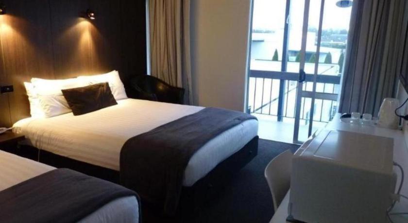The Riccarton Hotel Christchurch Bagian luar foto